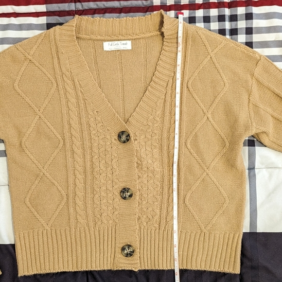 Tan Cropped Sweater Set - Picture 10 of 10